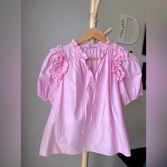 Pink Short Sleeve Top Ruffled Shoulders Puff Sleeve Size Medium Coquette Rush - Picture 1 of 7